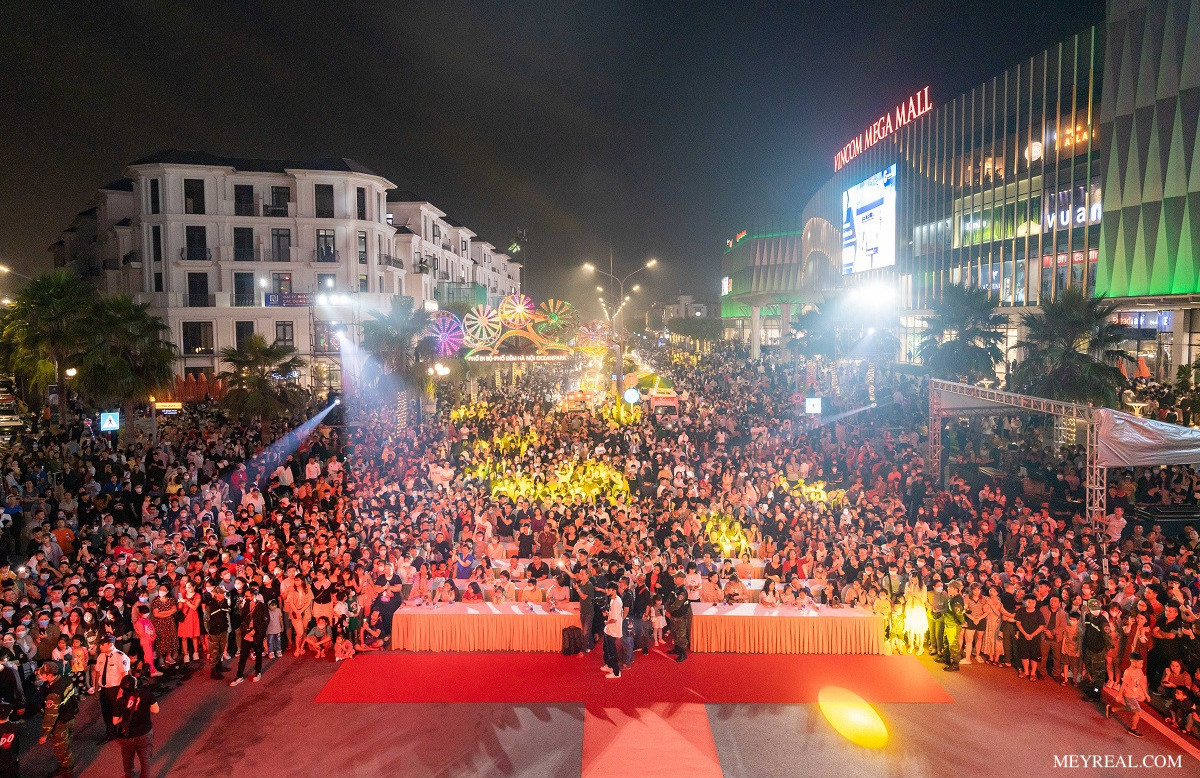 phố đi bộ chợ ẩm thực Vinhomes