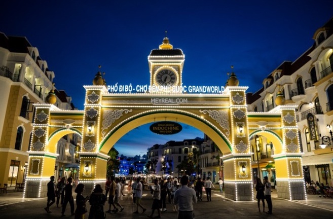 khám phá Chợ Đêm Grand World Phú Quốc
